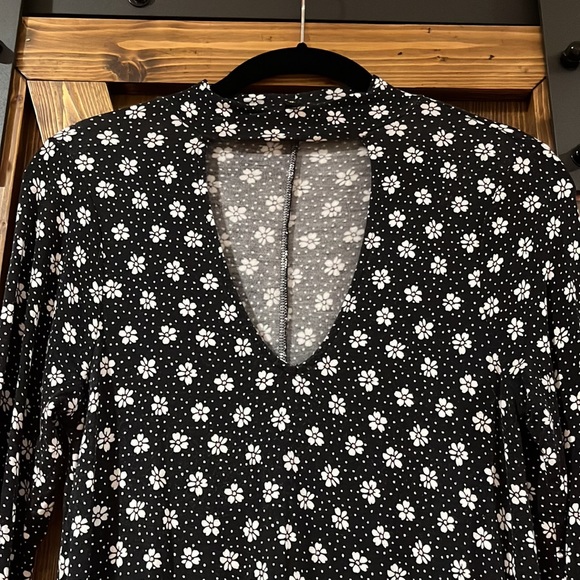 Express Dress - Picture 2 of 4